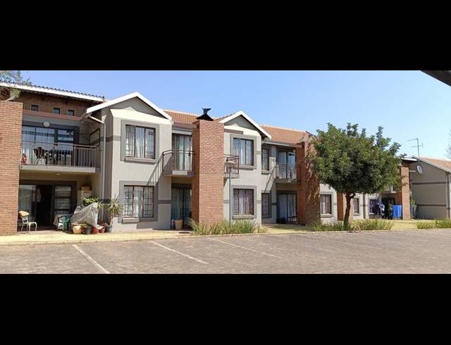 2 BEDROOM APARTMENT FOR SALE IN RYNFIELD